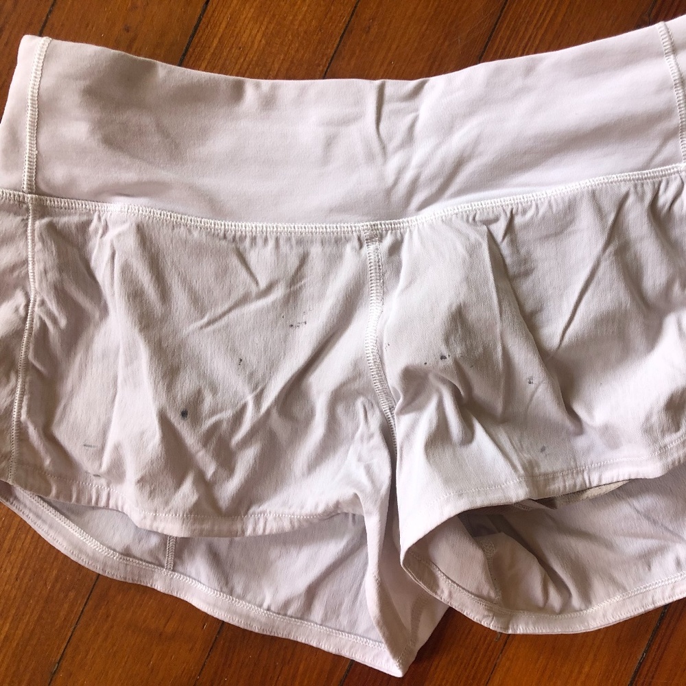 Lululemon speed shorts 2.5' size 4